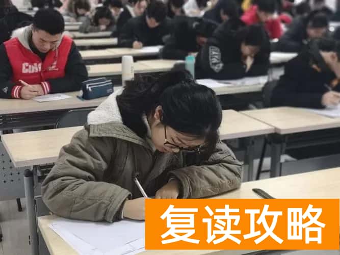 湖南省复读人数（湖南省高考复读生人数及比例）
